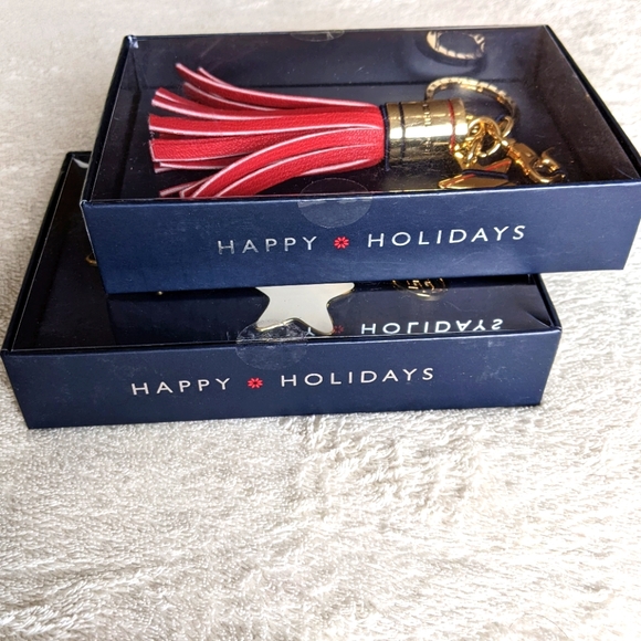 NWT (2) Tommy Hilfiger Keychains in Box - Picture 2 of 5